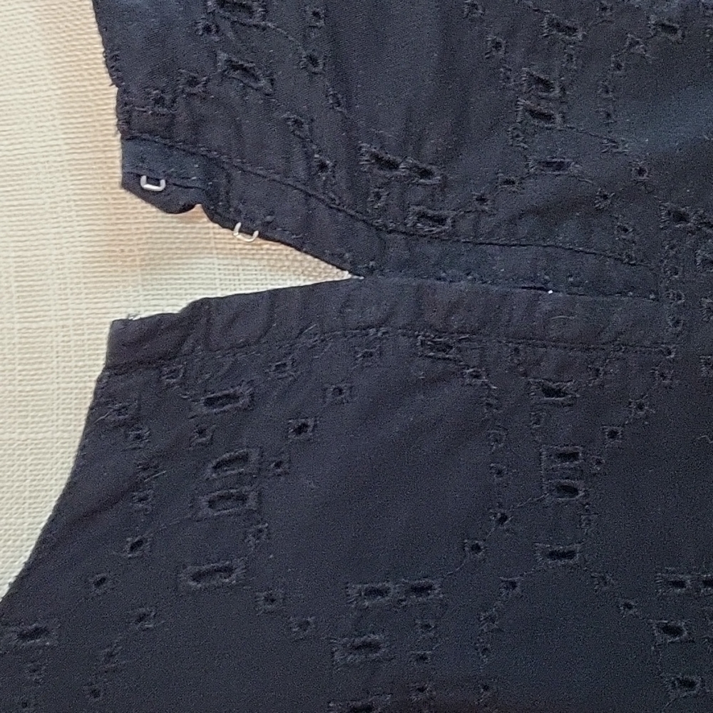 Coldwater Creek Size Small- Women's Black Cotton Eyelet lined Tank Top - Picture 3 of 6
